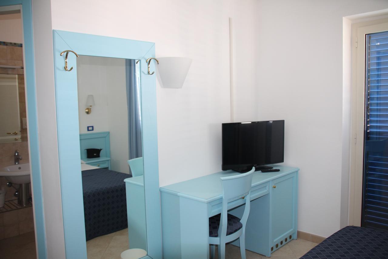 Hotel Elisa - Spiaggia Privata Inclusa Peschici Esterno foto