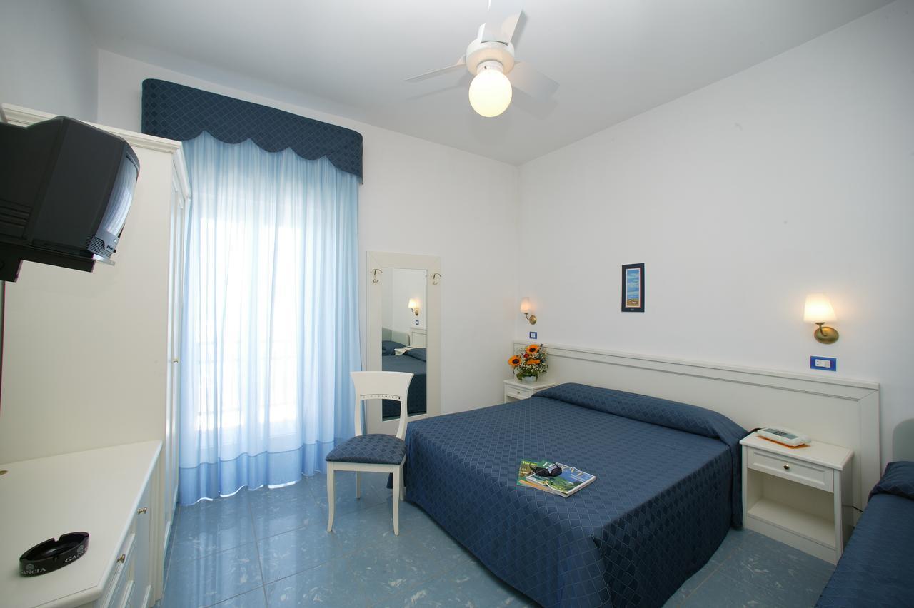 Hotel Elisa - Spiaggia Privata Inclusa Peschici Esterno foto