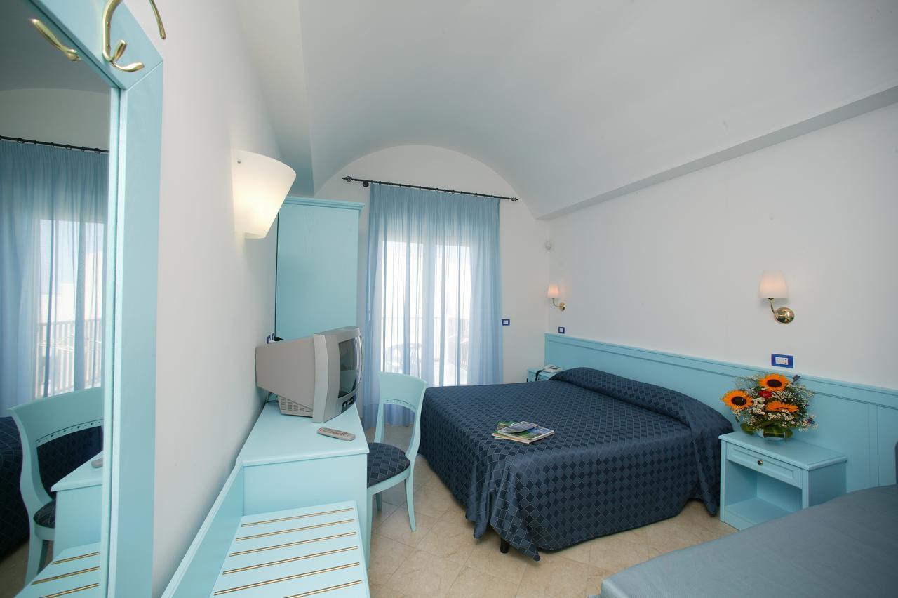 Hotel Elisa - Spiaggia Privata Inclusa Peschici Esterno foto