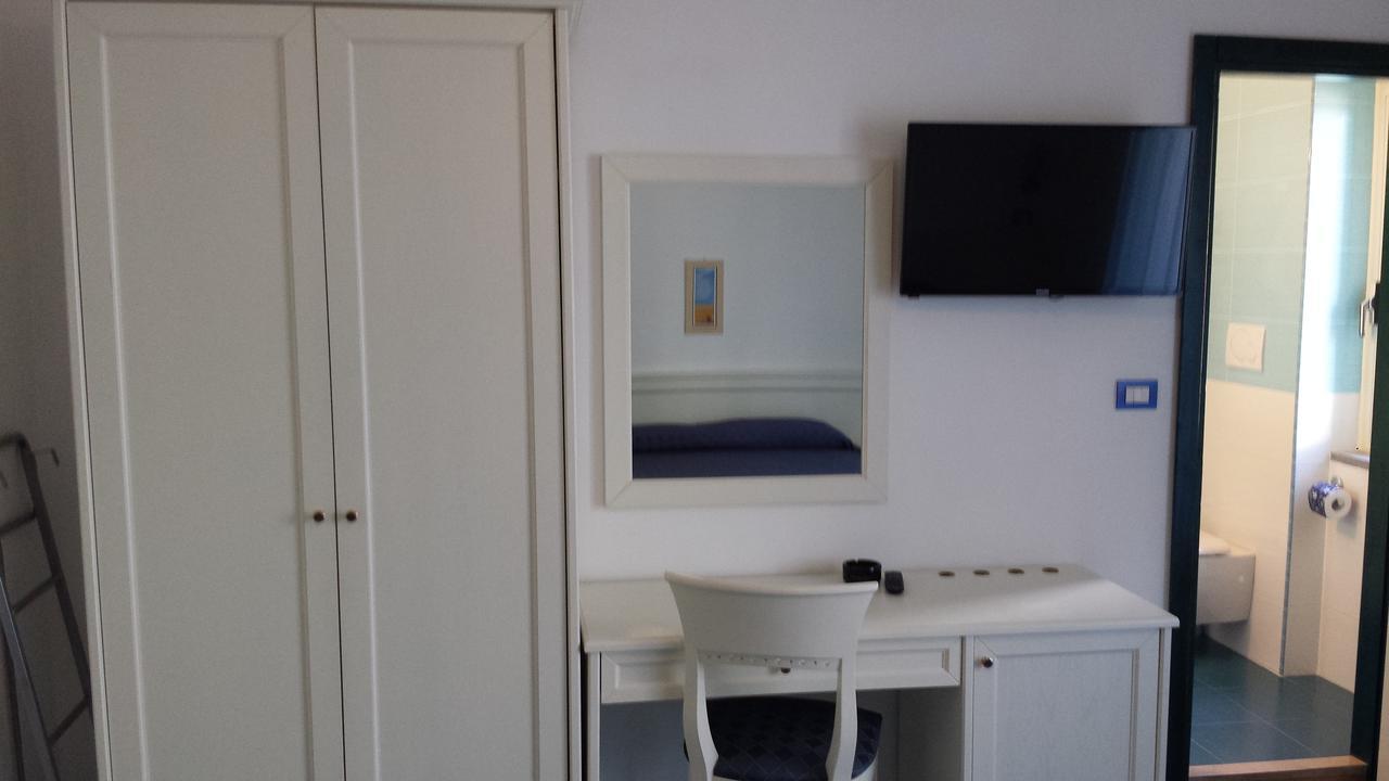 Hotel Elisa - Spiaggia Privata Inclusa Peschici Esterno foto