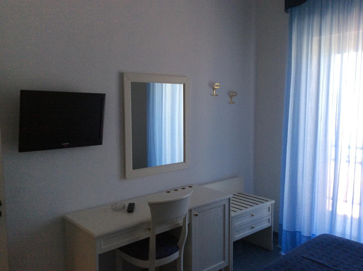 Hotel Elisa - Spiaggia Privata Inclusa Peschici Esterno foto
