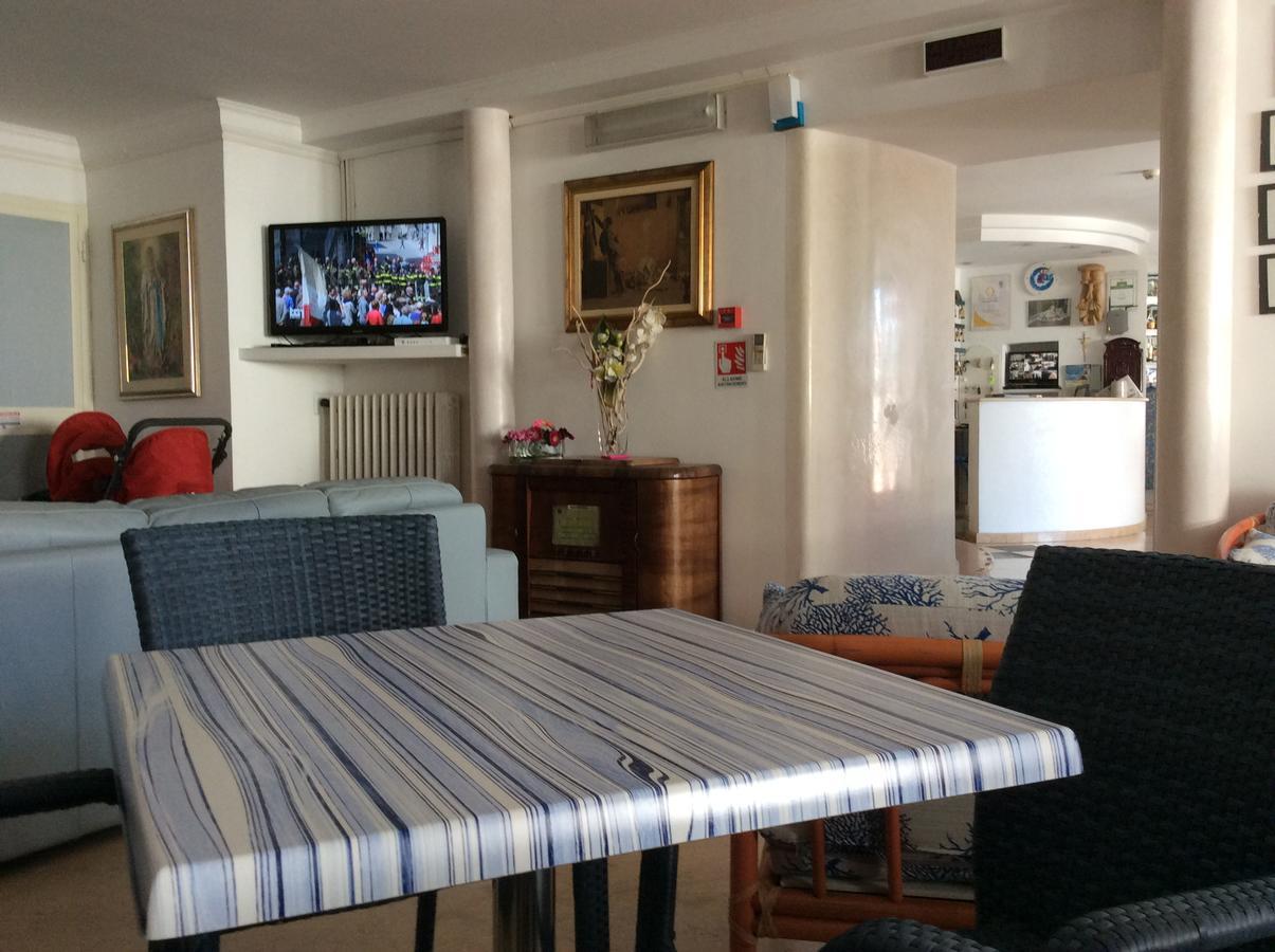 Hotel Elisa - Spiaggia Privata Inclusa Peschici Esterno foto